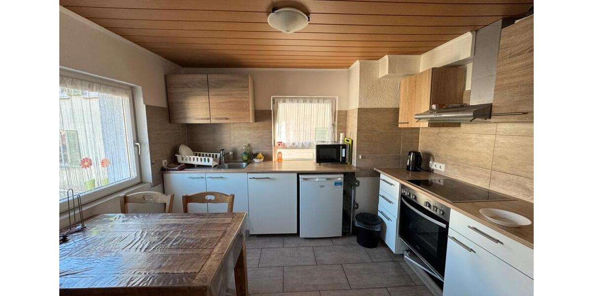 Etagenwohnung Stuttgart Stuttgart-Nord - 6 Zimmer, 12 m&sup2;, 600&euro; | Angebot:26040735