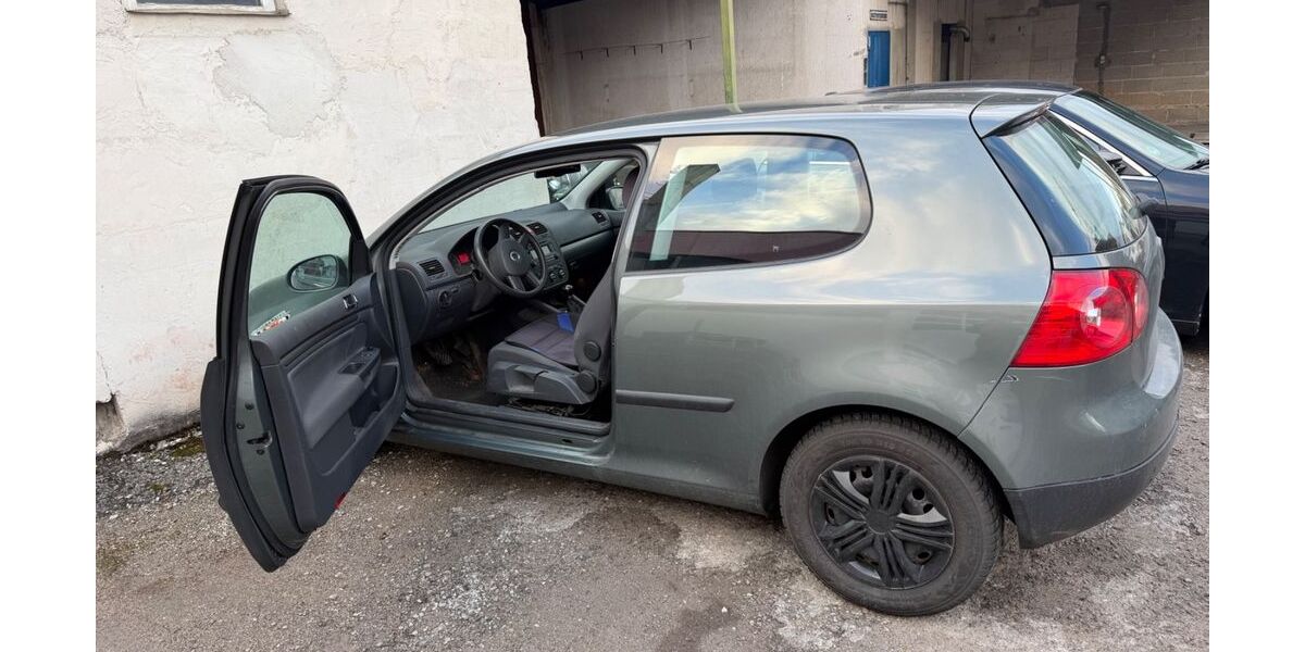 VW Golf 193.000 km 1.700 &euro; Schönaich 71101