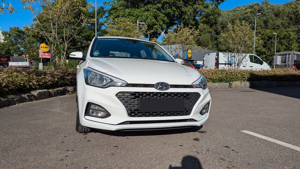 Hyundai i20 86.500 km 8.699 &euro; Stuttgart 70563