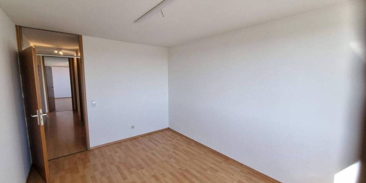 Etagenwohnung Kornwestheim - 3 Zimmer, 84 m&sup2;, 303.000&euro; | Angebot:26343978
