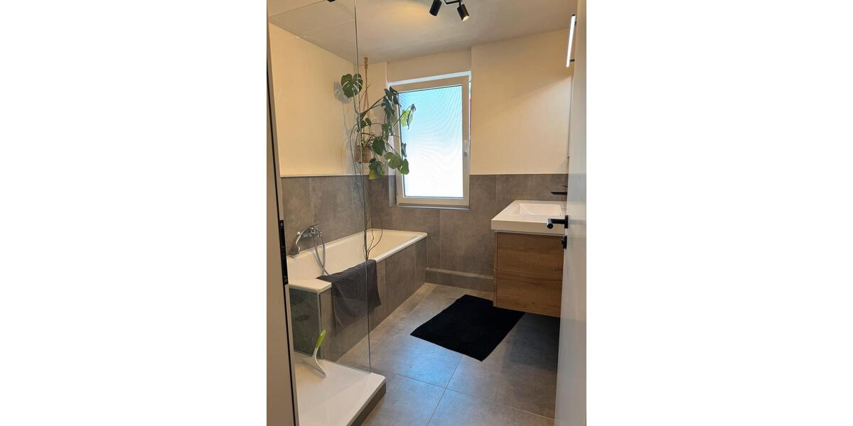 Etagenwohnung Weinstadt - 3 Zimmer, 82 m&sup2;, 1.540&euro; | Angebot:27541916