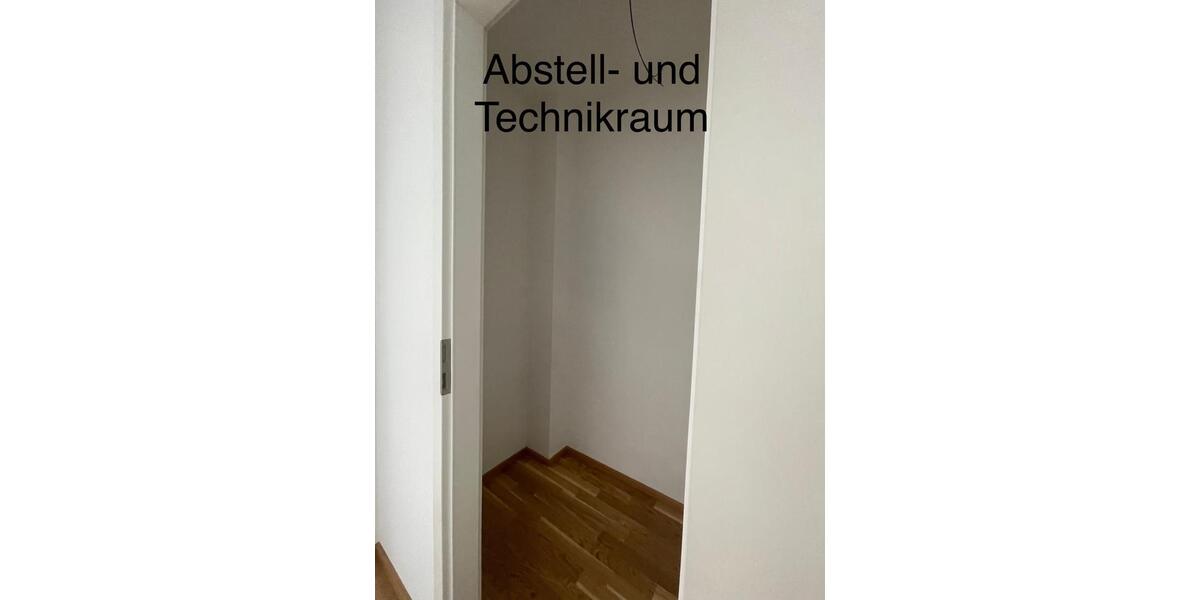 Einfamilienhaus Esslingen am Neckar Oberesslingen - 3.5 Zimmer, 98 m&sup2;, 1.850&euro; | Angebot:27594295