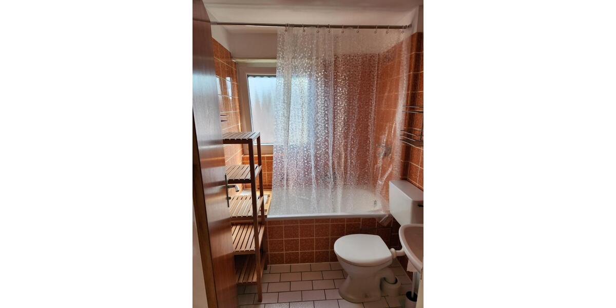 Dachgeschoßwohnung Stuttgart Neuwirtshaus - 1.5 Zimmer, 38 m&sup2;, 745&euro; | Angebot:25355160