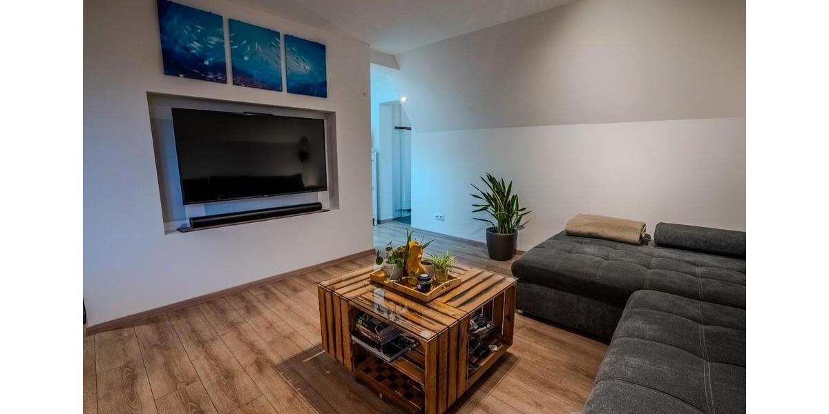 Dachgeschoßwohnung Brackenheim - 3 Zimmer, 80 m&sup2;, 310.000&euro; | Angebot:26241457