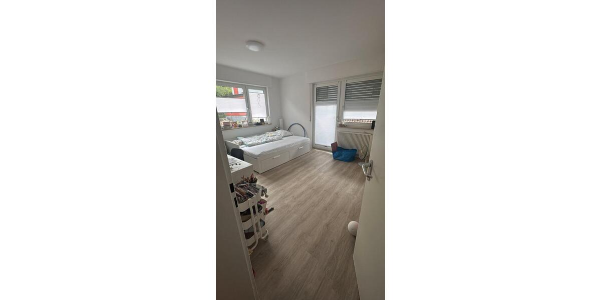 Etagenwohnung Weissach - 4 Zimmer, 85 m&sup2;, 1.200&euro; | Angebot:27548210