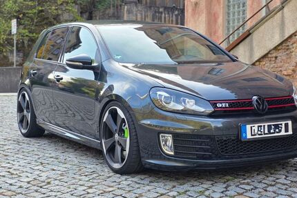VW Golf 83.500 km 17.900 &euro; Ditzingen 71254