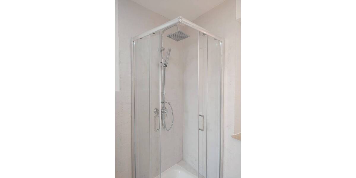 Etagenwohnung Stuttgart Ost - 2 Zimmer, 26 m&sup2;, 1.150&euro; | Angebot:25984610