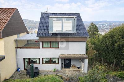 SANIERT, MIT EINLIEGERWOHNUNG UND TRAUMAUSSICHT - Einfamilienhaus Esslingen am Neckar Pliensauvorstadt | Angebot:25419887