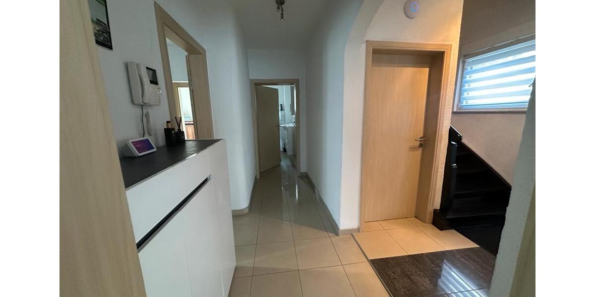 Einfamilienhaus Heilbronn Böckingen - 8 Zimmer, 168 m&sup2;, 550.000&euro; | Angebot:24843198