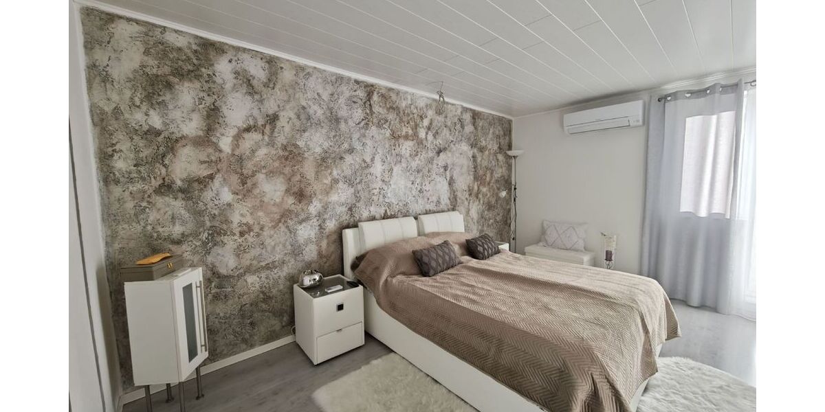 Starke Kapitalanlage - 5-Familienhaus mit Ausbaupotential - Mehrfamilienhaus, Wohnhaus Tiefenbronn | Angebot:24568753