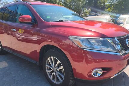 Nissan Pathfinder 195.131 km 5.999 &euro; Fellbach 70736