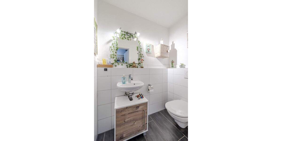 Etagenwohnung Stuttgart / Hofen Hofen - 4 Zimmer, 100 m&sup2;, 629.000&euro; | Angebot:25880200