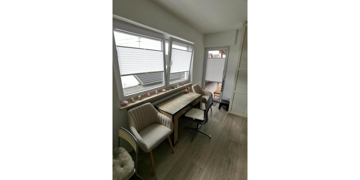 Etagenwohnung Böblingen Dagersheim - 4 Zimmer, 125 m&sup2;, 1.600&euro; | Angebot:27539441