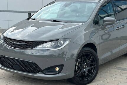 Chrysler Pacifica 100.400 km 25.900 &euro; Bietigheim-Bissingen 74321