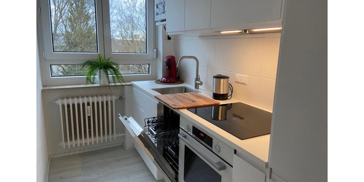 Dachgeschoßwohnung Sindelfingen Sindelfingen (Stadt) - 2 Zimmer, 50 m&sup2;, 1.200&euro; | Angebot:25381272