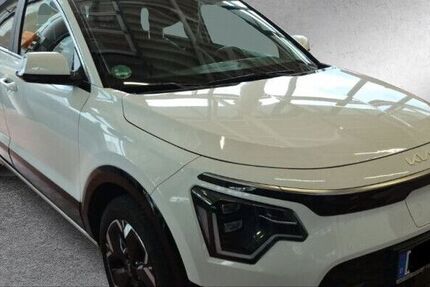 Kia Niro 23.823 km 28.800 &euro; Bietigheim-Bissingen 74321