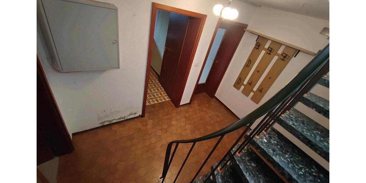 Doppelhaushälfte Leonberg - 6 Zimmer, 146 m&sup2;, 550.000&euro; | Angebot:25893974