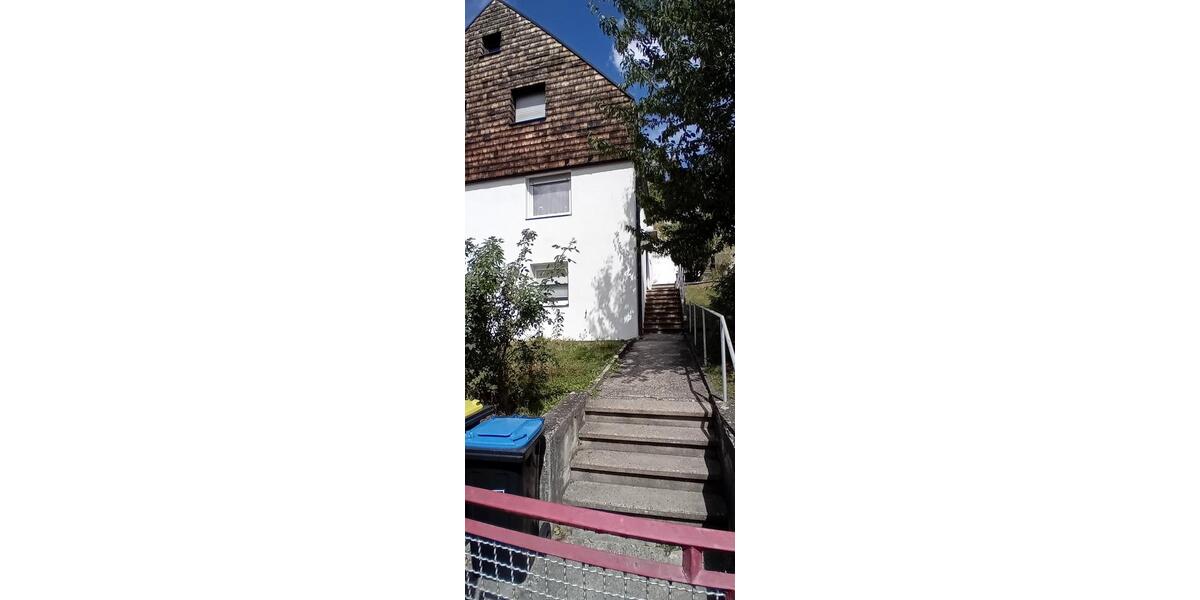 Dachgeschoßwohnung Mühlacker - 2.5 Zimmer, 100 m&sup2;, 800&euro; | Angebot:27572628