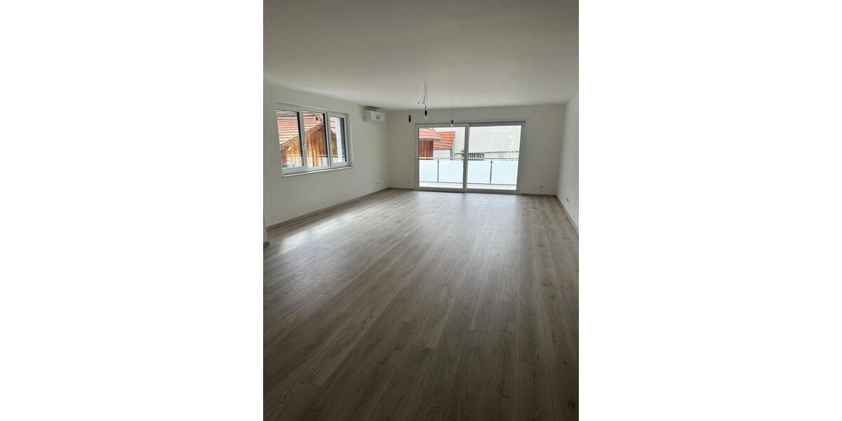Etagenwohnung Weil der Stadt - 3 Zimmer, 141 m&sup2;, 1.900&euro; | Angebot:25103761