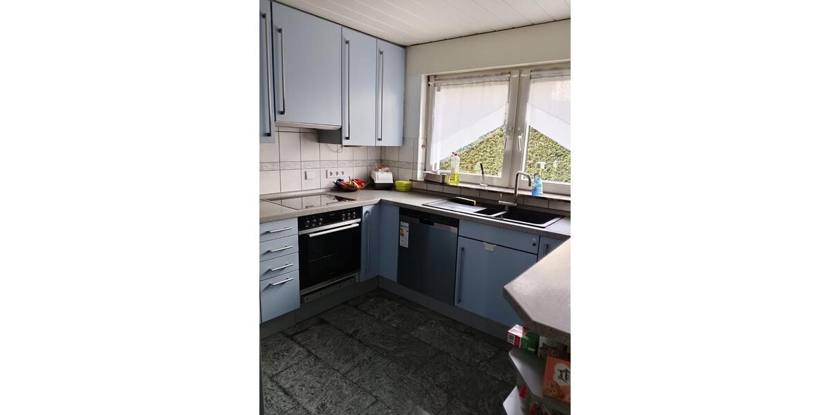 Erdgeschoßwohnung Burgstetten - 6 Zimmer, 174 m&sup2;, 2.000&euro; | Angebot:25925244