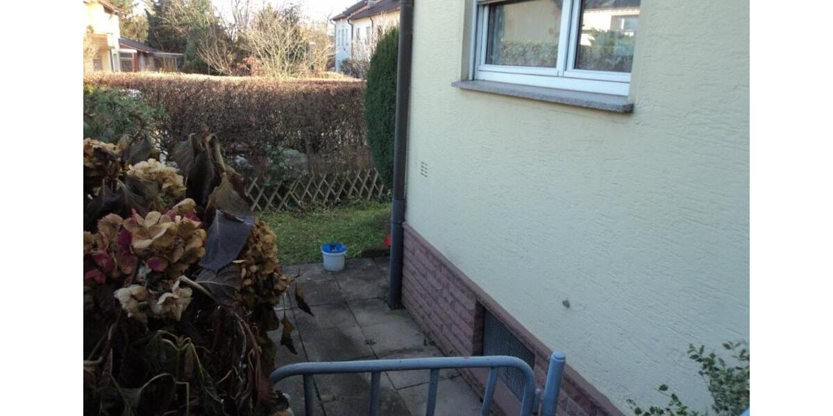 Reihenhaus Stuttgart Zuffenhausen - 6 Zimmer, 155 m&sup2;, 699.000&euro; | Angebot:24627883