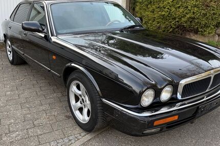 Jaguar XJ6 231.752 km 2.400 &euro; Backnang 71522