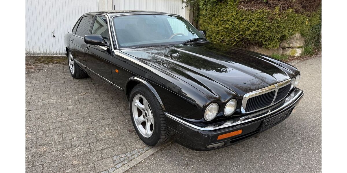Jaguar XJ6 231.752 km 2.400 &euro; Backnang 71522