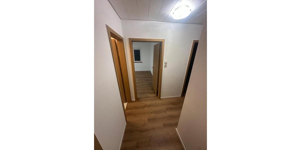 Etagenwohnung Stuttgart Zuffenhausen - 2 Zimmer, 72 m&sup2;, 1.100&euro; | Angebot:24876482