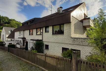 Haus Stuttgart Hedelfingen - 10 Zimmer, 255 m&sup2;, 785.000&euro; | Angebot:25285923