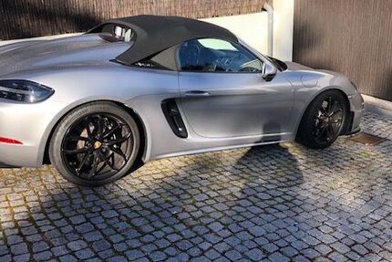 Porsche Boxster 9.960 km 109.800 &euro; Stuttgart 71000