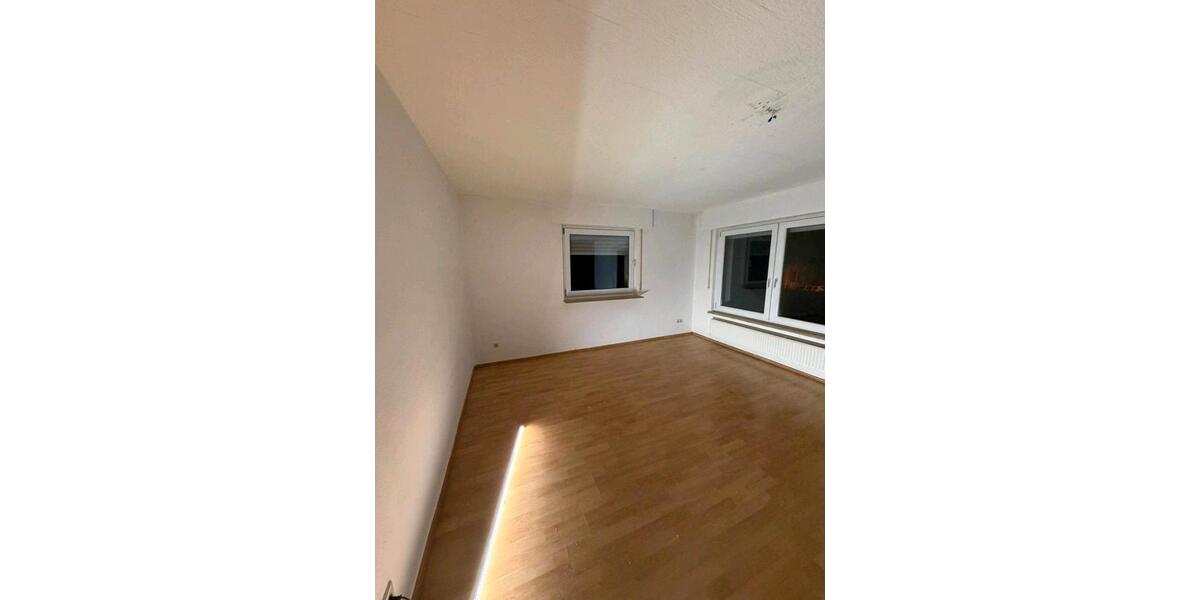 Erdgeschoßwohnung Brackenheim - 3 Zimmer, 78 m&sup2;, 1.000&euro; | Angebot:24878627