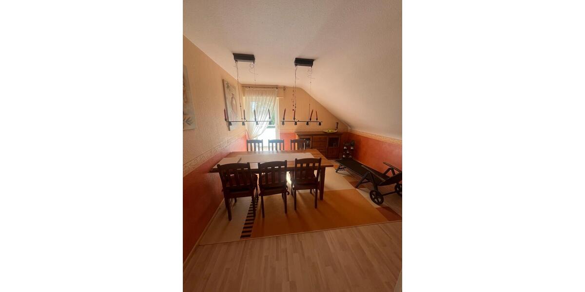 Dachgeschoßwohnung Stuttgart Fasanenhof-Ost - 4 Zimmer, 87 m&sup2;, 1.200&euro; | Angebot:27565813