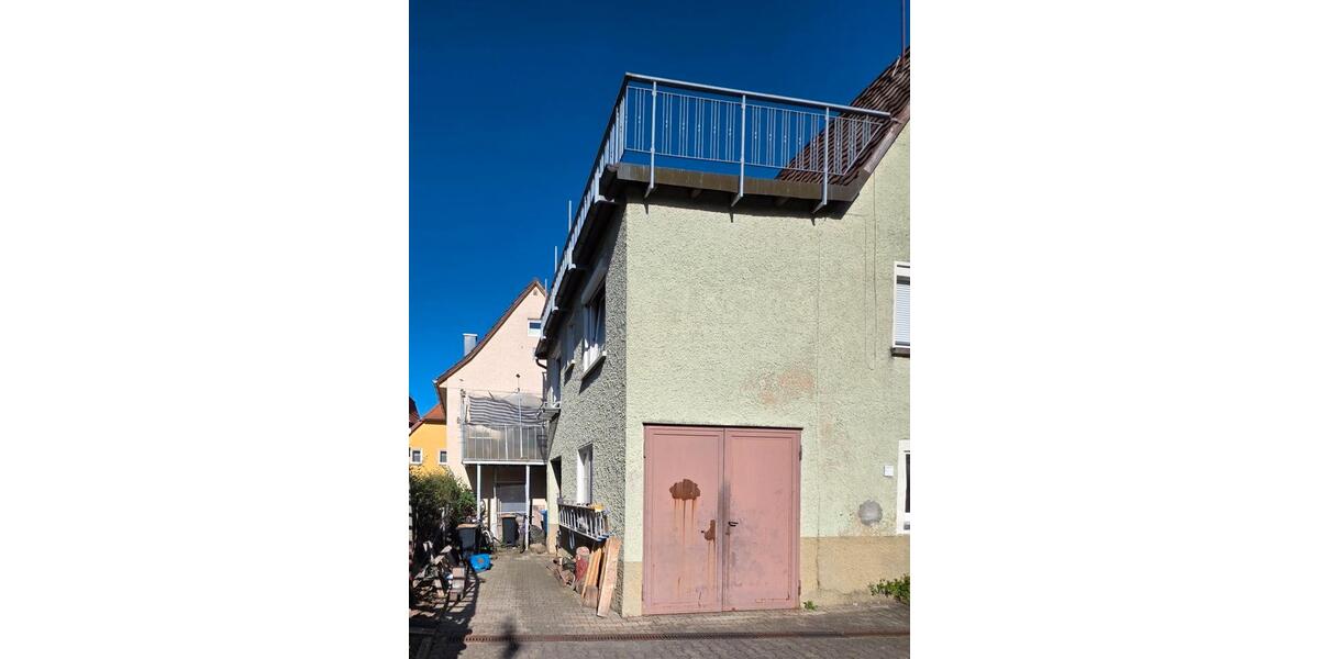Doppelhaushälfte Lauffen am Neckar - 5 Zimmer, 160 m&sup2;, 240.000&euro; | Angebot:26889762