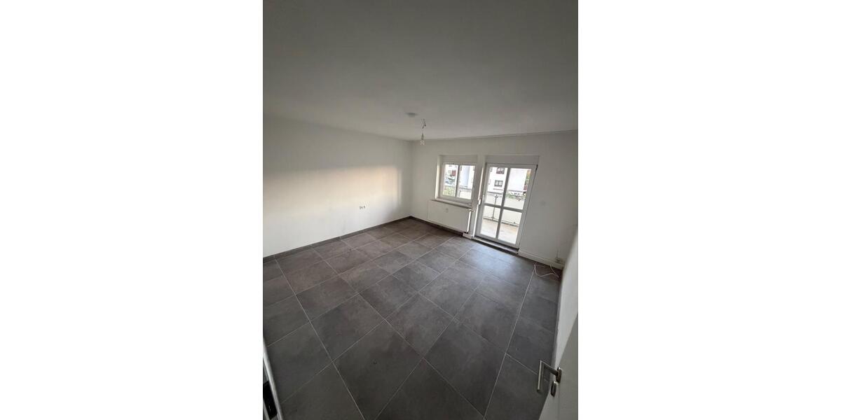 Etagenwohnung Backnang - 3 Zimmer, 65 m&sup2;, 1.300&euro; | Angebot:27569574