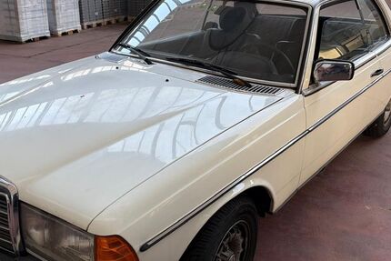 Mercedes-Benz 230 232.000 km 11.500 &euro; Esslingen 73730