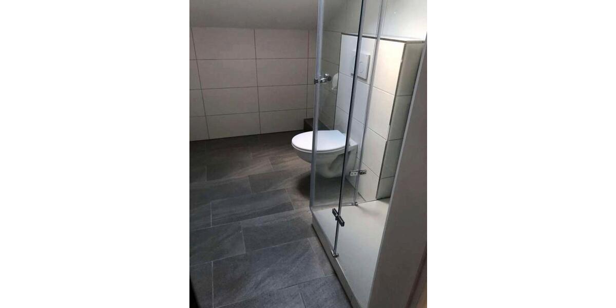 Dachgeschoßwohnung Kornwestheim - 3 Zimmer, 85 m&sup2;, 1.100&euro; | Angebot:26469700