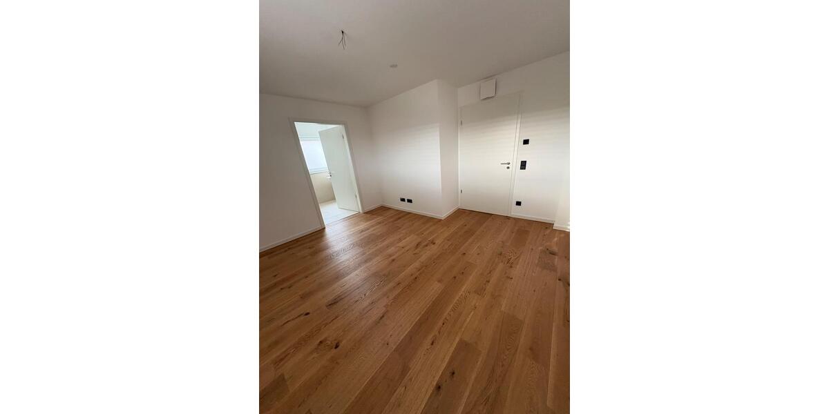 Etagenwohnung Vaihingen an der Enz - 4.5 Zimmer, 99 m&sup2;, 1.790&euro; | Angebot:27580479