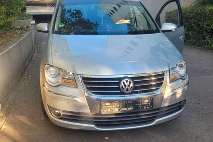 VW Touran 380.000 km 2.699 &euro; Leonberg 71229