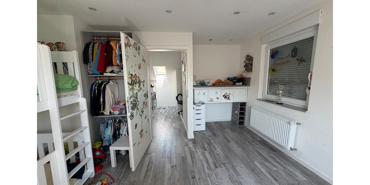 Einfamilienhaus Sachsenheim - 7 Zimmer, 230 m&sup2;, 900.000&euro; | Angebot:26957350