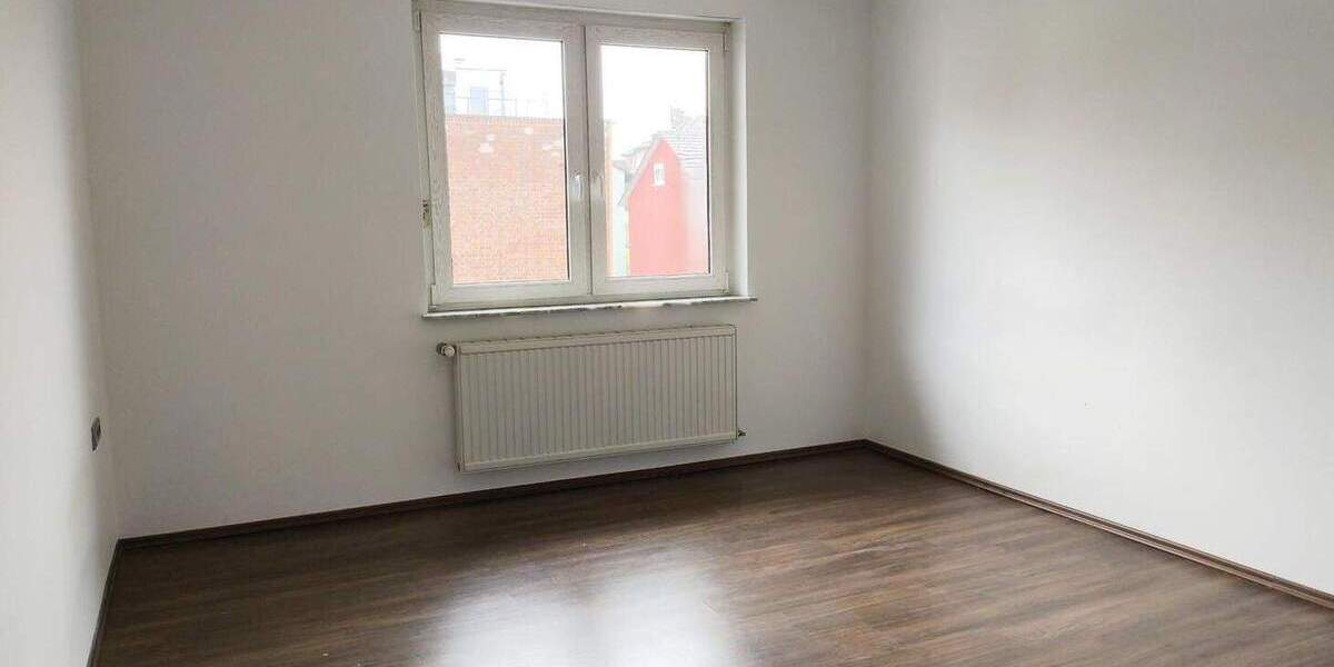 Etagenwohnung Stuttgart Bad Cannstatt - 3 Zimmer, 82 m&sup2;, 340.000&euro; | Angebot:25746472