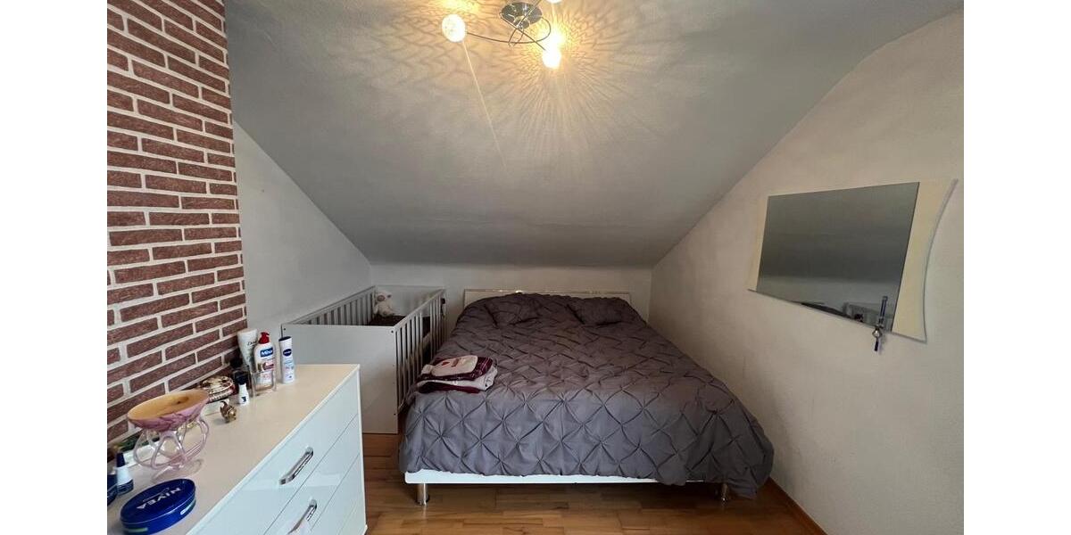 Dachgeschoßwohnung Möglingen - 3 Zimmer, 74 m&sup2;, 1.000&euro; | Angebot:25219379