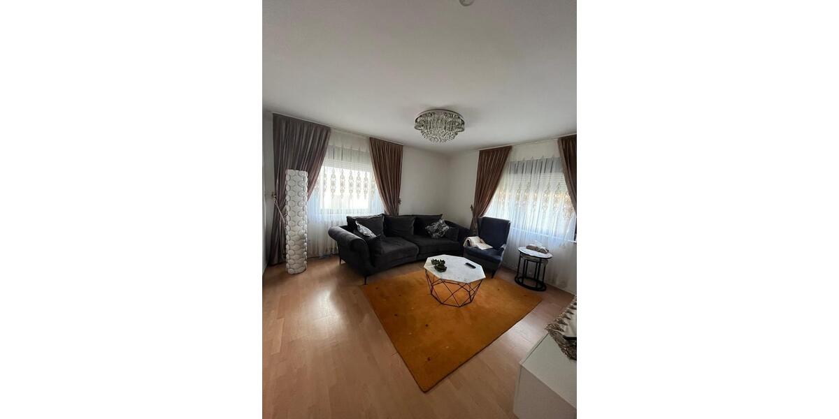 Erdgeschoßwohnung Stuttgart Bad Cannstatt - 3 Zimmer, 80 m&sup2;, 1.500&euro; | Angebot:25262534