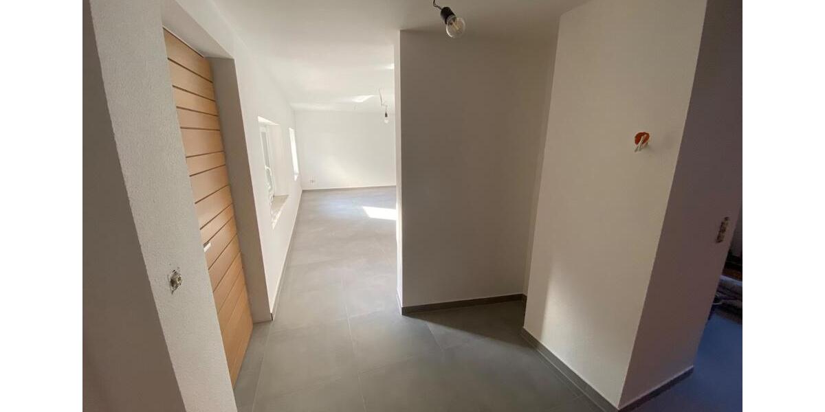 Etagenwohnung Brackenheim - 6 Zimmer, 140 m&sup2;, 1.450&euro; | Angebot:27564674