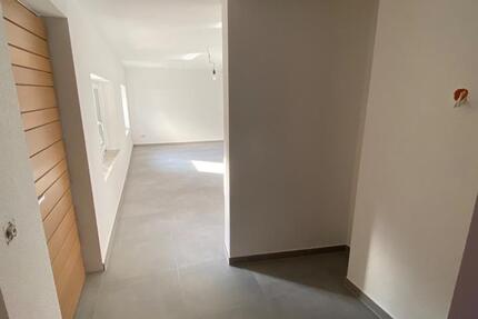 Wohnung Brackenheim - 6 Zimmer, 140 m&sup2;, 1.450&euro; | Angebot:27564674