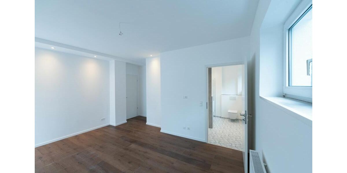 Erdgeschoßwohnung Stuttgart Stuttgart-Süd - 5 Zimmer, 131 m&sup2;, 2.190&euro; | Angebot:26380275