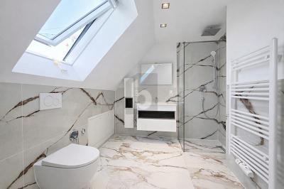 NEUWERTIG, MODERN, KERNSANIERT UND LEERSTEHEND - Dachgeschoßwohnung Stuttgart Vaihingen Vaihingen | Angebot:26029809