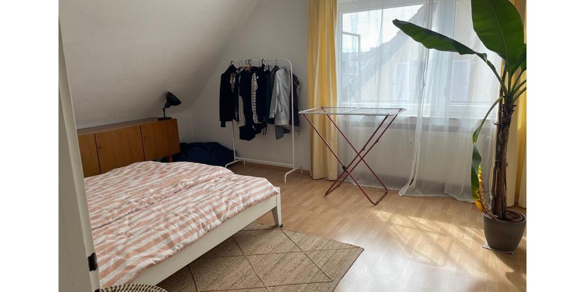 Dachgeschoßwohnung Stuttgart Vaihingen - 2 Zimmer, 60 m&sup2;, 600&euro; | Angebot:26044425