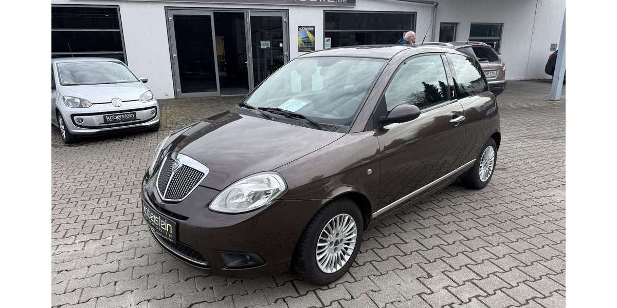 Lancia Ypsilon 97.000 km 2.850 &euro; Schorndorf 73614