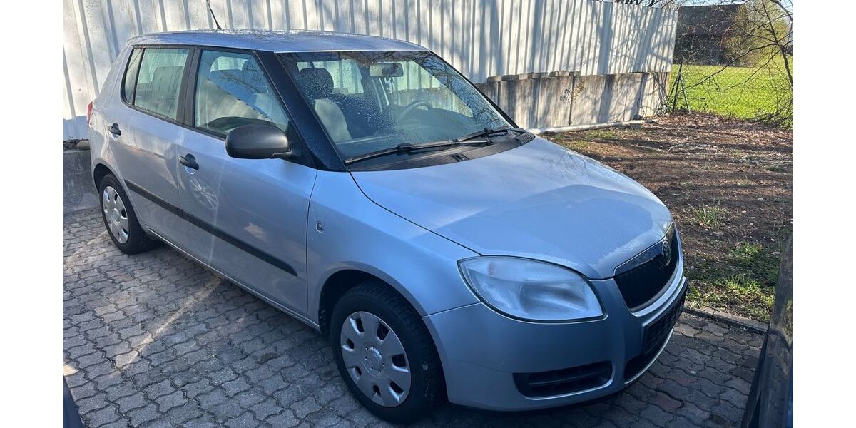 Skoda Fabia 89.698 km 2.450 &euro; Schorndorf 73614