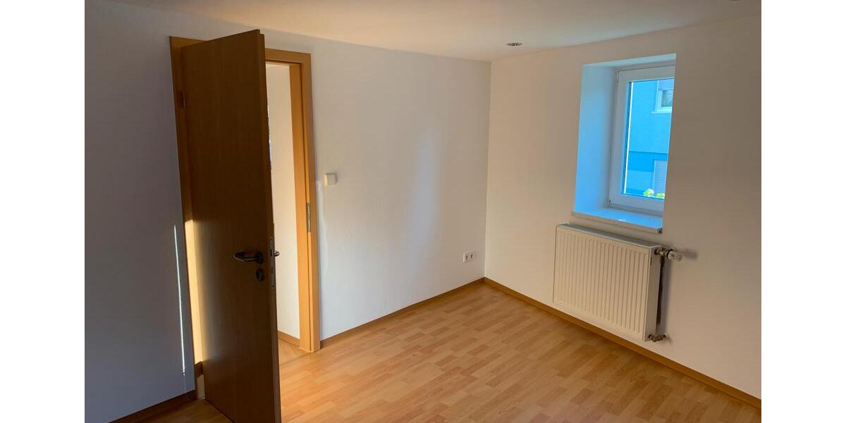 Etagenwohnung Weil der Stadt - 3 Zimmer, 65 m&sup2;, 750&euro; | Angebot:27540413